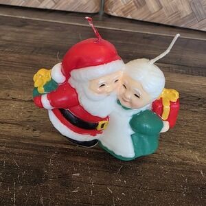 Vintage Avon Mr & Mrs Santa Clause Figurine Christmas 2 Wick Wax Candle Unused